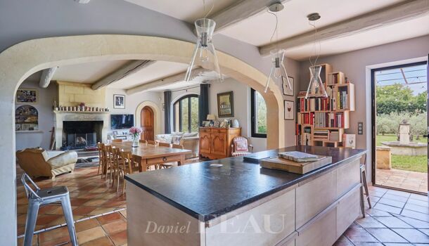 Villa / Maison 6 pièces  à vendre Arles 13200