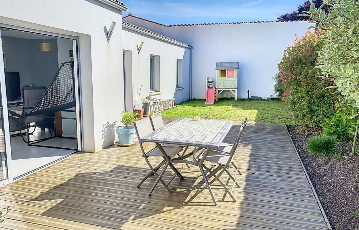 maison 5 pièces 126 m2 à vendre à Dompierre-sur-Mer (17139)