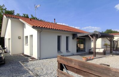 vente maison 210 000 € à proximité de Sainte-Colombe (40700)