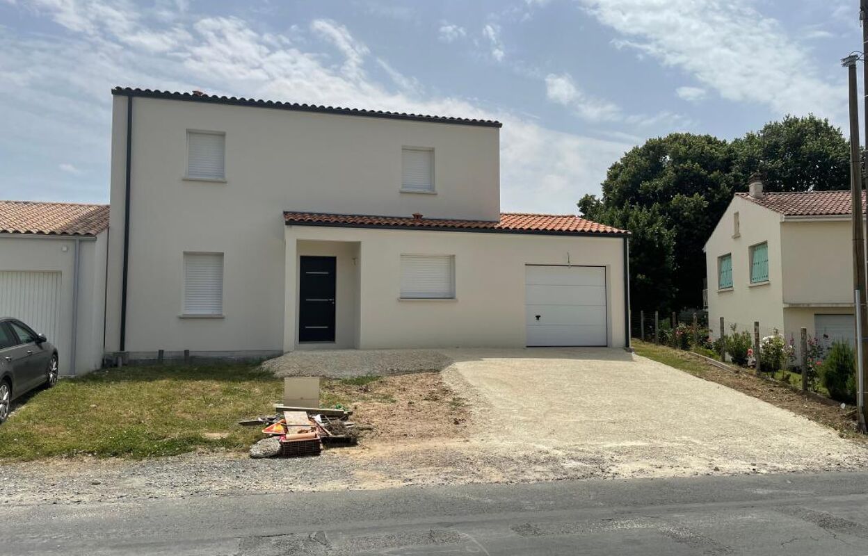 maison 6 pièces 126 m2 à vendre à Saintes (17100)