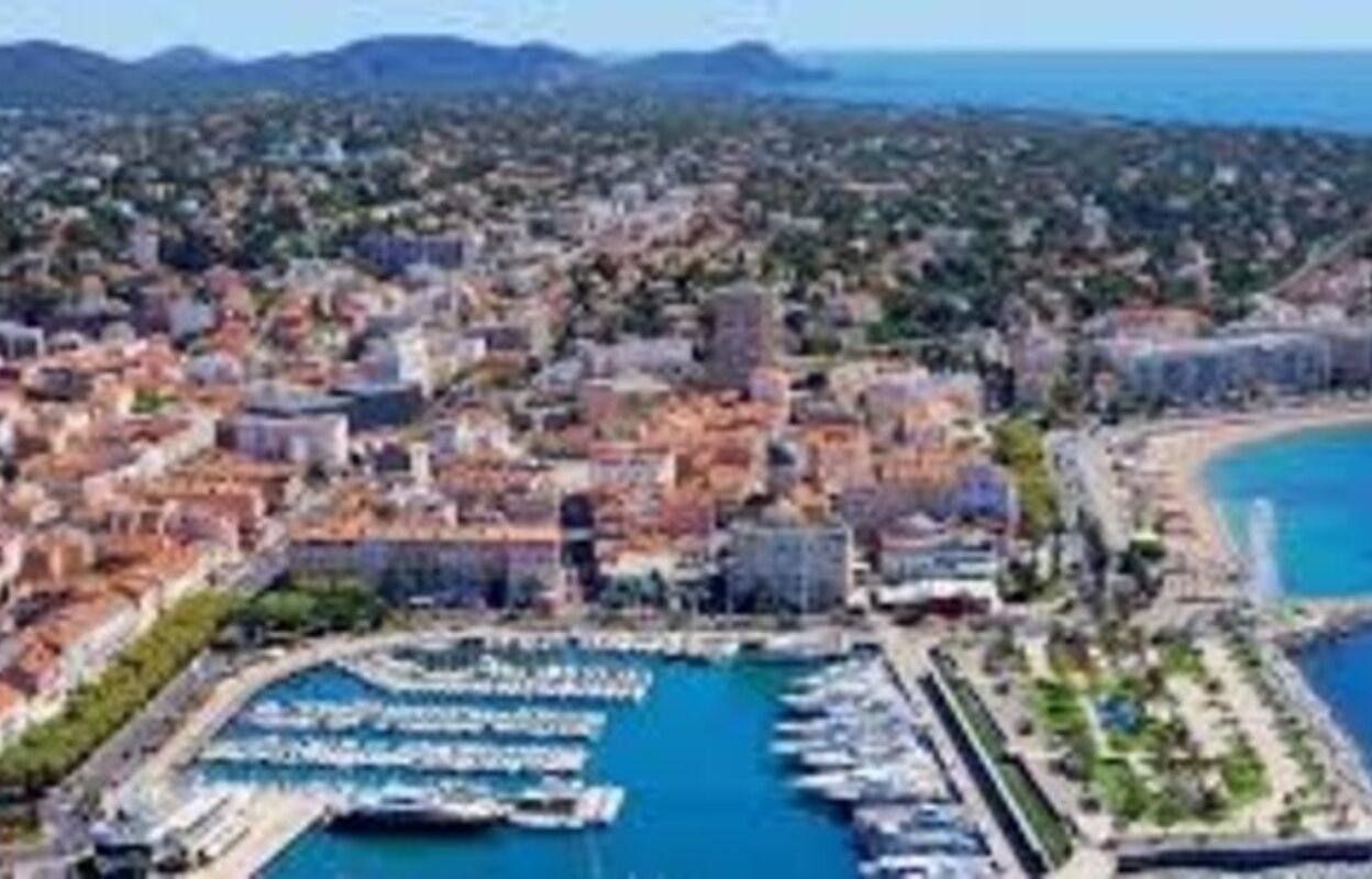 maison 5 pièces 200 m2 à vendre à Saint-Raphaël (83530)