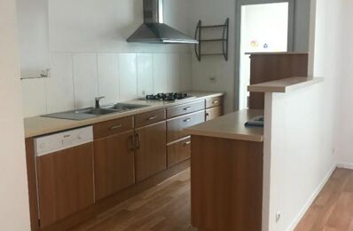 location appartement 800 € CC /mois à proximité de Andoins (64420)