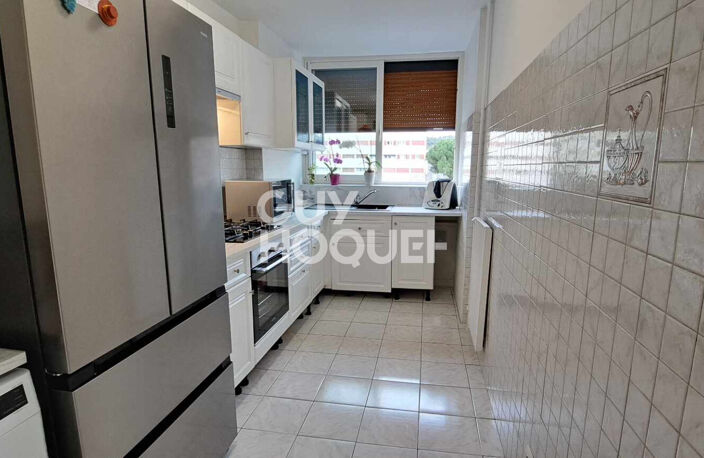 VENTE d'un appartement T4 (76 m²) à MARSEILLE 13015 — photo 4