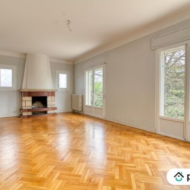 Maison 5 pièces 180 m²