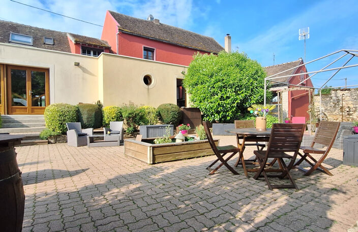 ENTRE SENS ET VILLENEUVE LA GUYARD ,MURS A VENDRE POUR CAUSE — photo 2