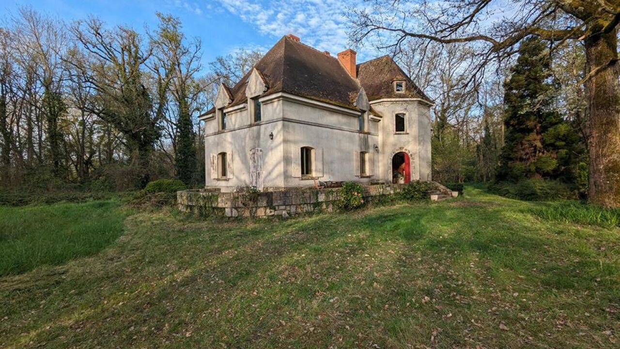 maison 6 pièces 300 m2 à vendre à Guilly (45600)