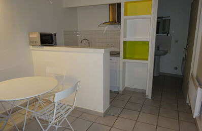 location appartement 485 € CC /mois à proximité de Collorgues (30190)