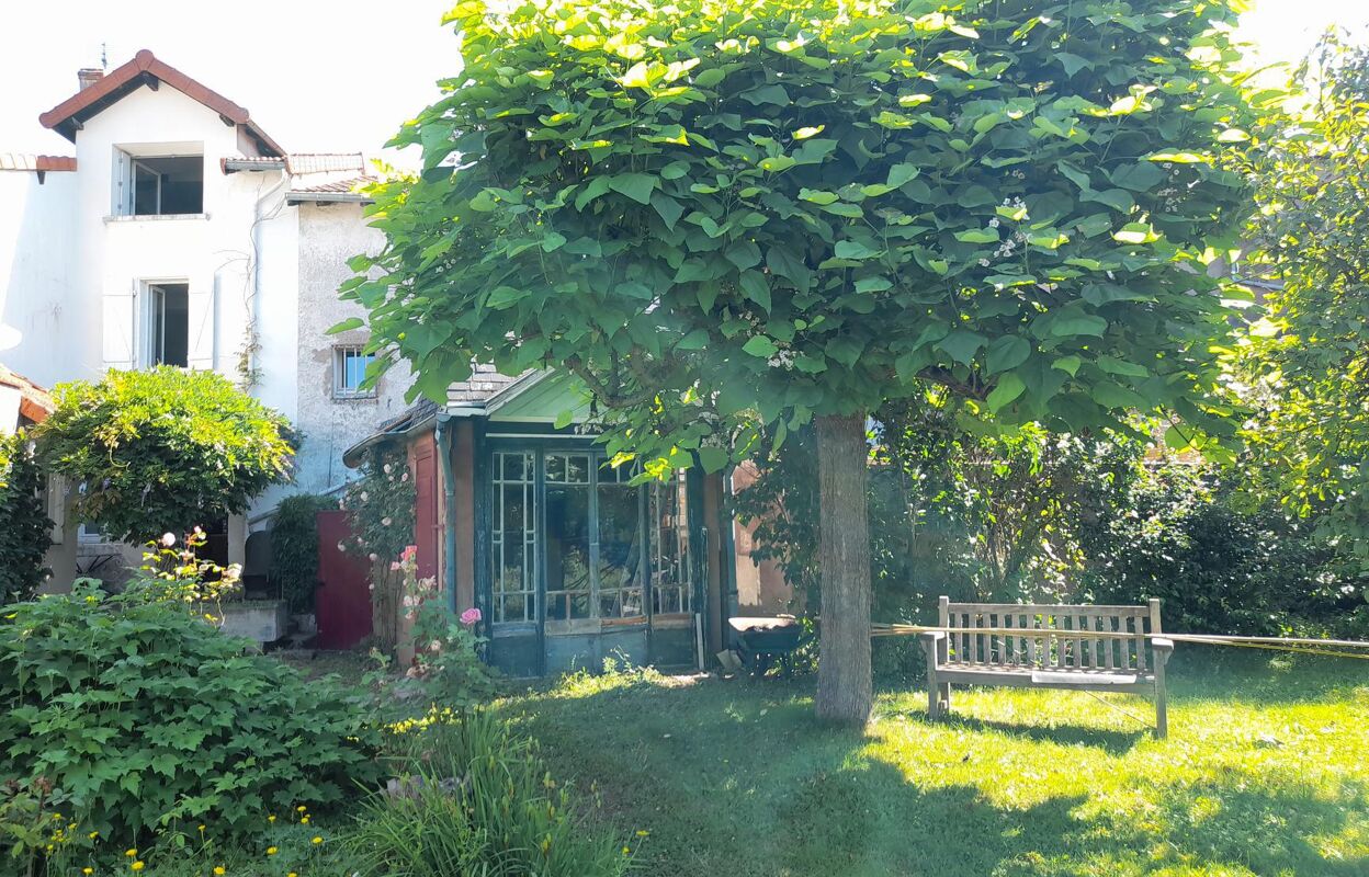 maison 5 pièces 130 m2 à vendre à Saint-Martin-d'Estréaux (42620)