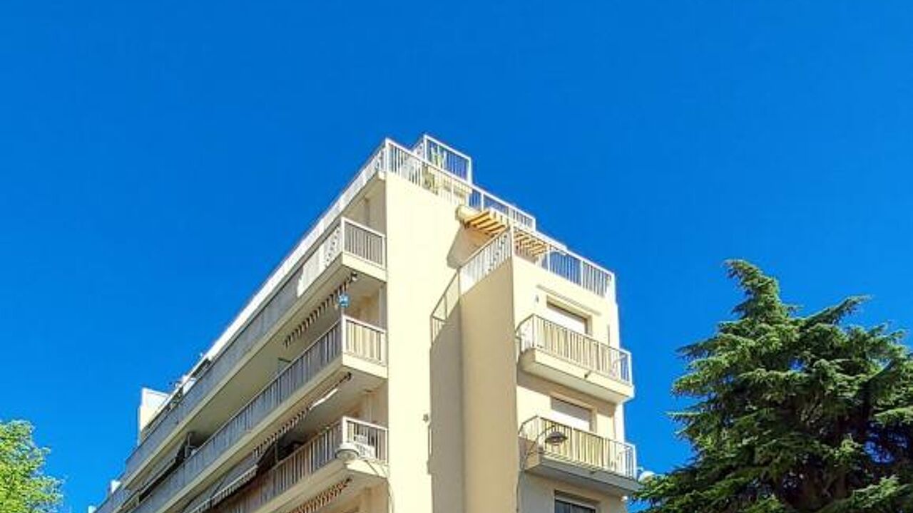 appartement 2 pièces 58 m2 à vendre à Nice (06100)