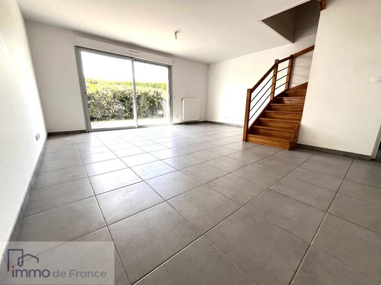 Villa — photo 1