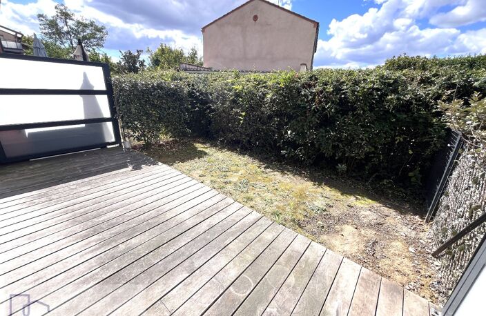 Villa — photo 2