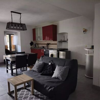 Appartement 2 pièces 890 €