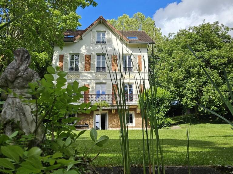 Maison de Maître à Mandres-les-Roses (94) — photo 1