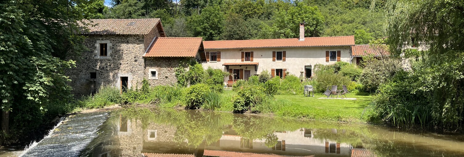 Maison 7 Pièces 261 m² à vendre à Confolens (16500)