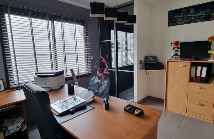 LESCAR - VILLA 180M², DOUBLE GARAGE ET PISCINE — photo 3