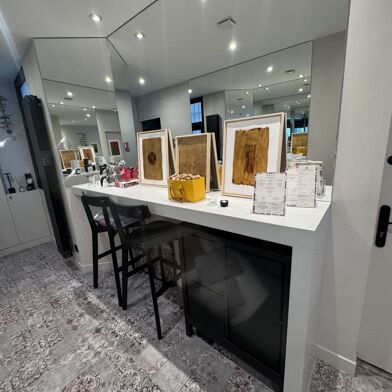 Commerce  219200 €