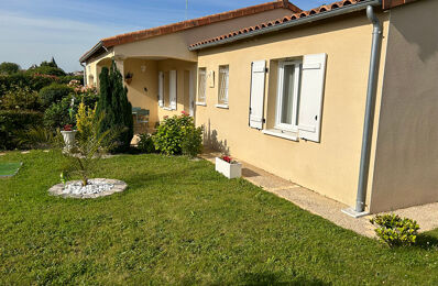 vente maison 242 000 € à proximité de Beaumont Saint-Cyr (86490)