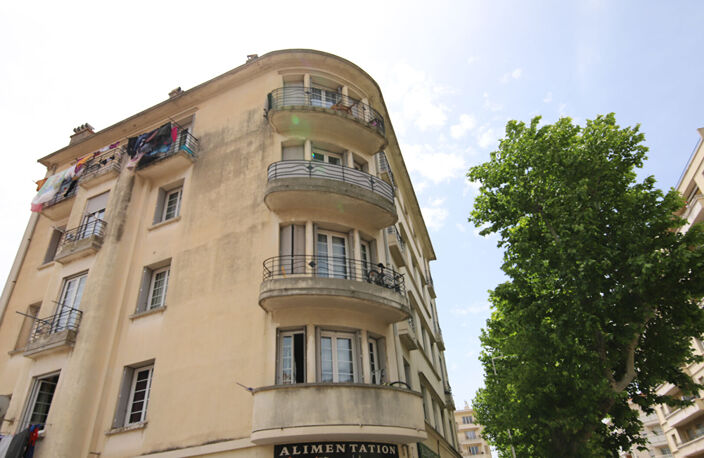 Immeuble à Toulon — photo 2