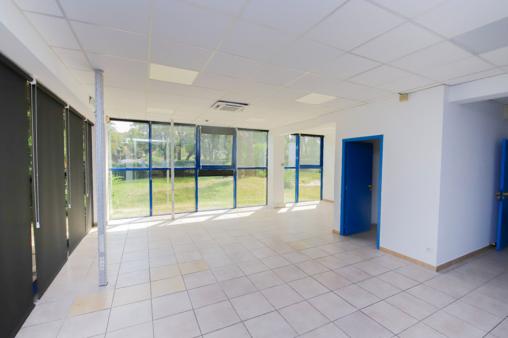 Local commercial  T2 à vendre Hyères 83400