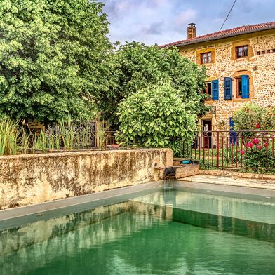 Maison 7 pièces 379000 €