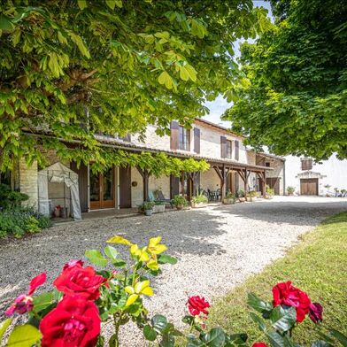 Maison 7 pièces 305950 €