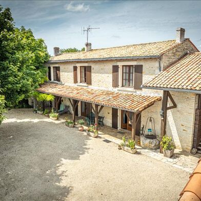 Maison 7 pièces 305950 €