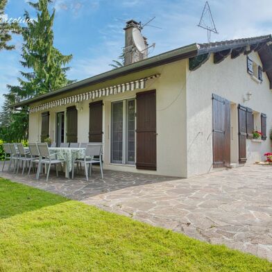 Maison 7 pièces 196 m²