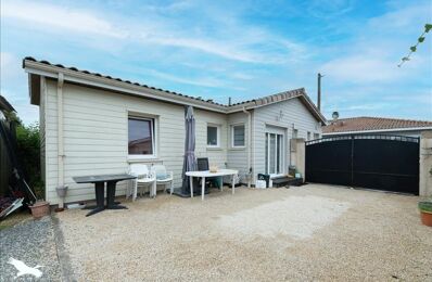 vente maison 238 500 € à proximité de Saint-Christoly-Médoc (33340)