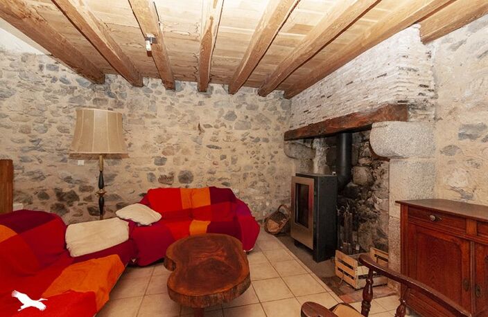Maison en pierre de 4 pièces principales — photo 2