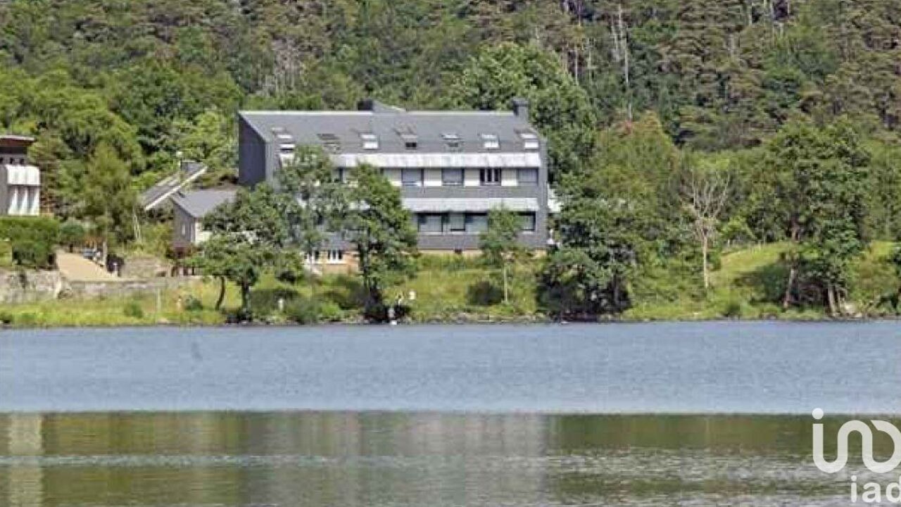 immeuble  pièces 3126 m2 à vendre à Chambon-sur-Lac (63790)