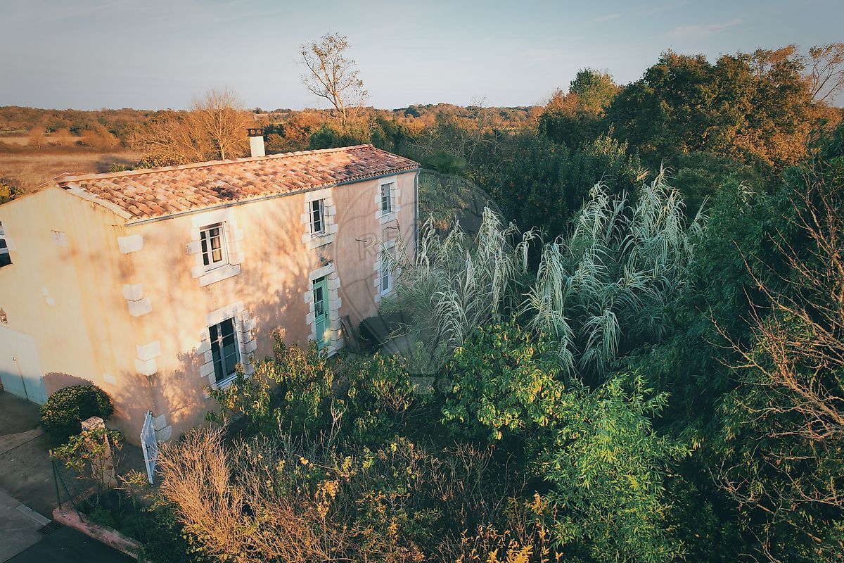 Villa / Maison 5 pièces  à vendre Rochefort 17300