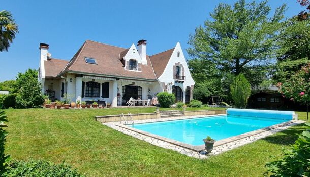 Villa / Maison 8 pièces  à vendre Bizanos 64320