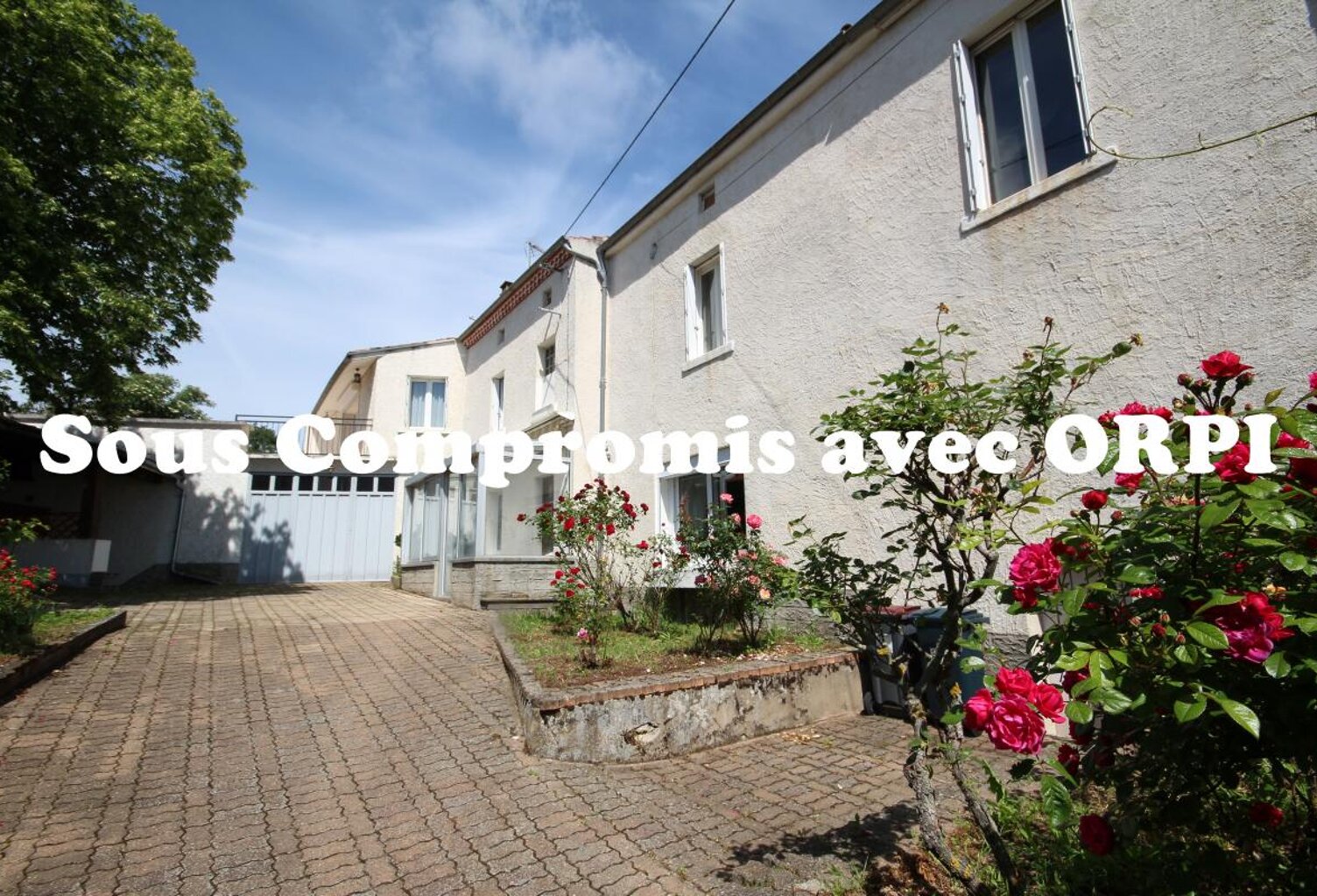Maison de village avec cour et terrain — photo 1