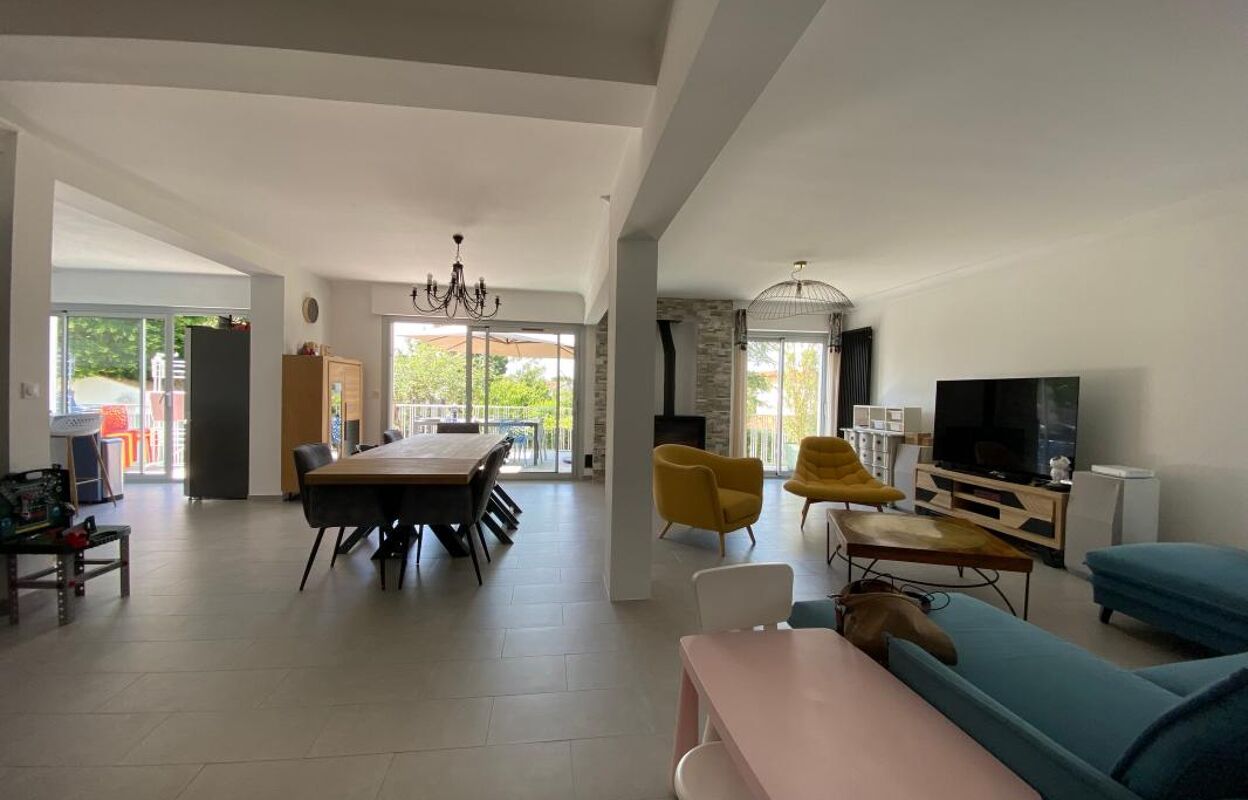 maison 5 pièces 166 m2 à vendre à Lagord (17140)