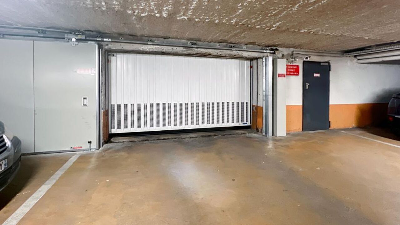 garage  pièces 13 m2 à vendre à Orléans (45000)