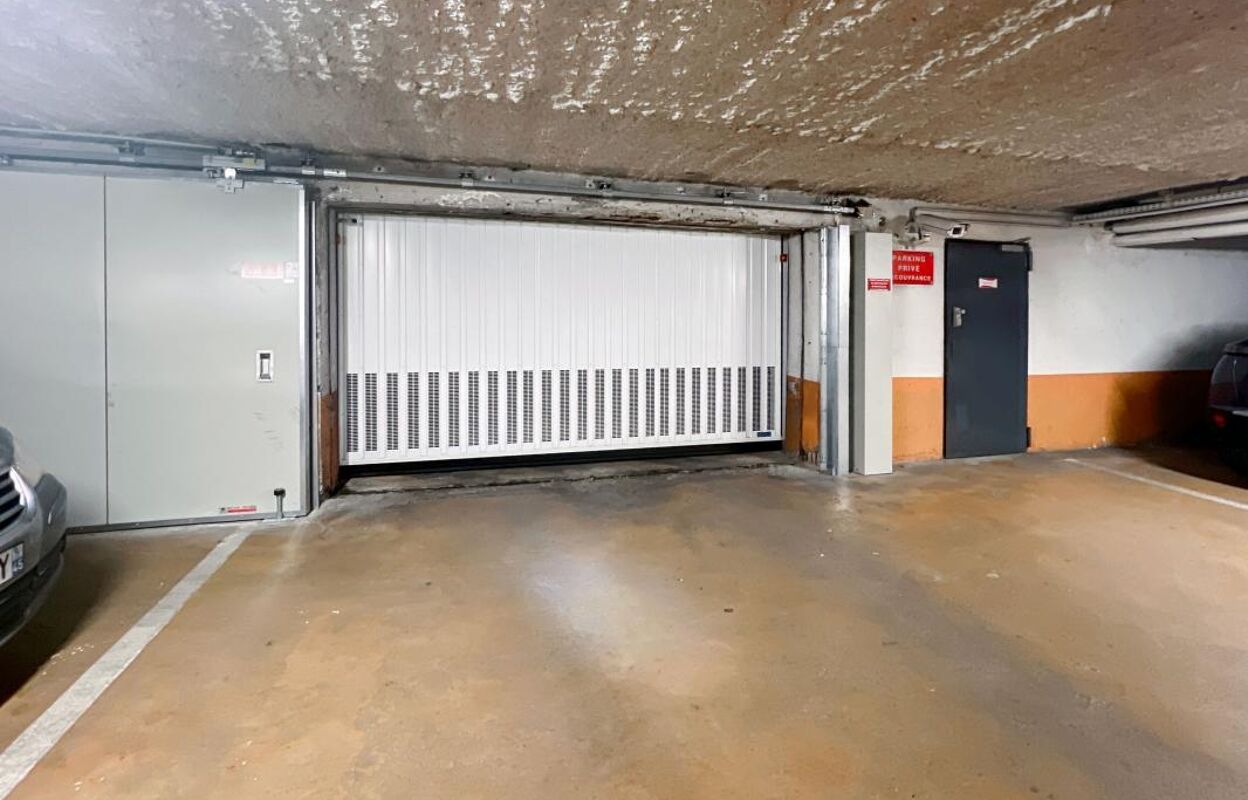 garage  pièces 13 m2 à vendre à Orléans (45000)