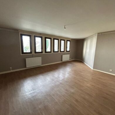 Appartement 4 pièces 652 €