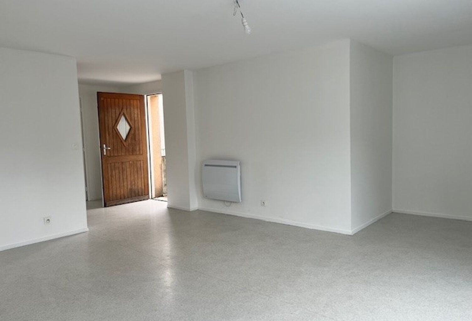 Leasing Appartement 3  pièces 65 m² La Châtre — photo 1