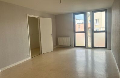 location appartement 600 € CC /mois à proximité de Pouligny-Notre-Dame (36160)