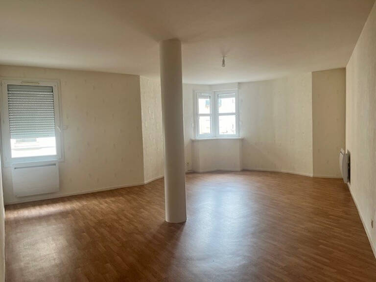 Leasing Appartement 3  pièces 66 m² La Châtre — photo 1
