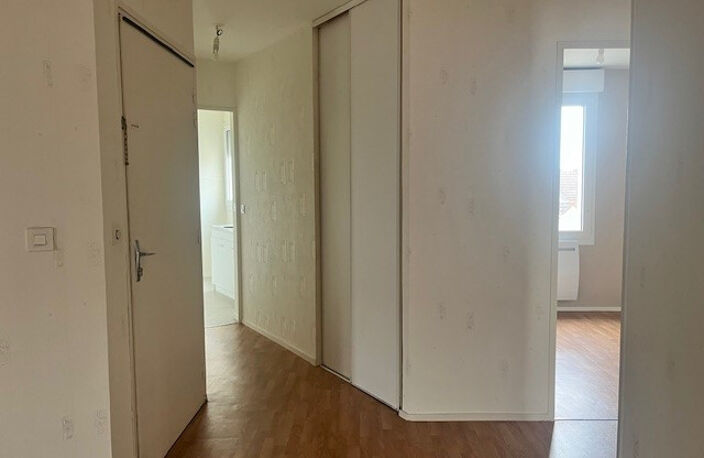 Leasing Appartement 3  pièces 66 m² La Châtre — photo 3