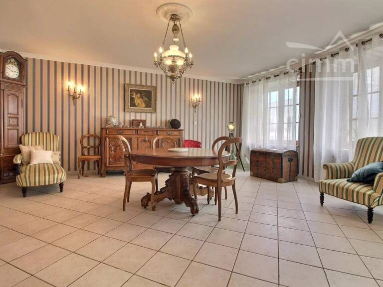 MAISON DE VILLE 185M² CHANAS (38) — photo 1