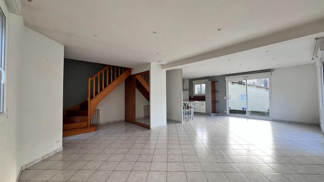 maison 6 pièces 140 m2 à vendre à Novillars (25220)