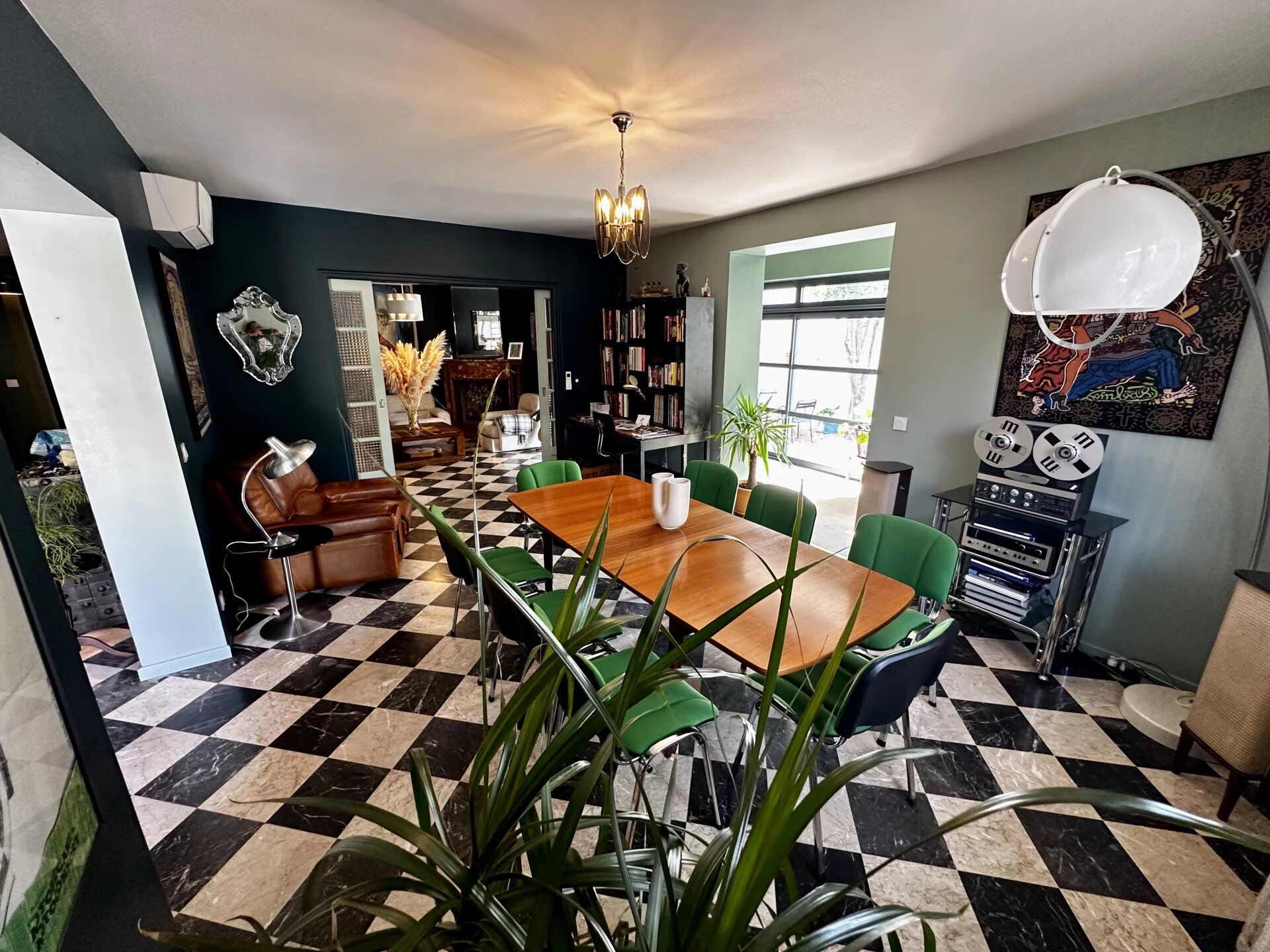 Villa / Maison  T8 à vendre Saint-Hippolyte 66510