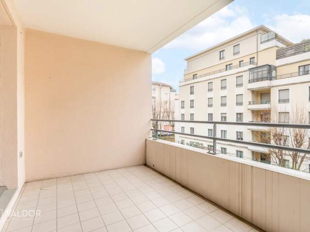 APPARTEMENT T4 85M2 HYPER CENTRE VILLEFRANCHE — photo du bien