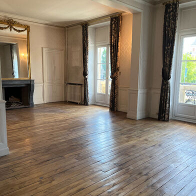 Maison 10 pièces 287 m²