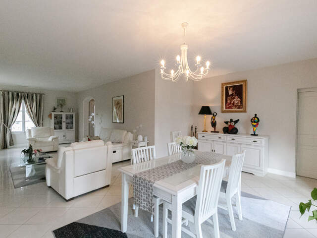 7 pièce(s) 215 m2 — photo du bien