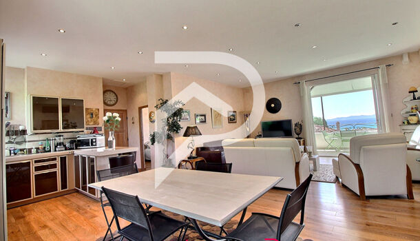 Appartement 4 pièces  à vendre Lavandou (Le) 83980