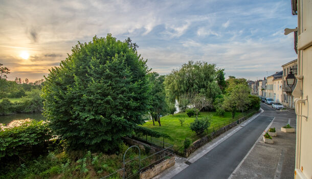 Villa / Maison 10 pièces  à vendre Saint-Savinien 17350