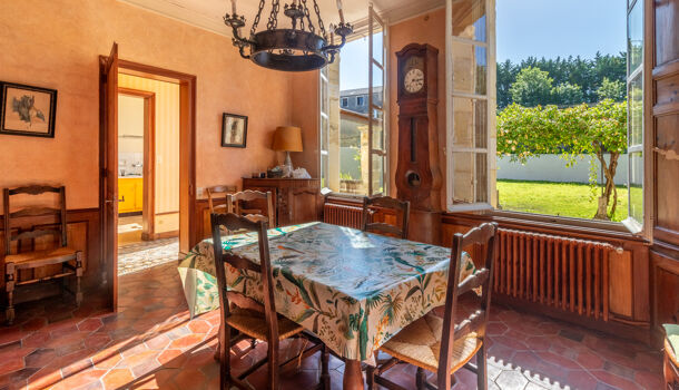 Villa / Maison 10 pièces  à vendre Saint-Savinien 17350